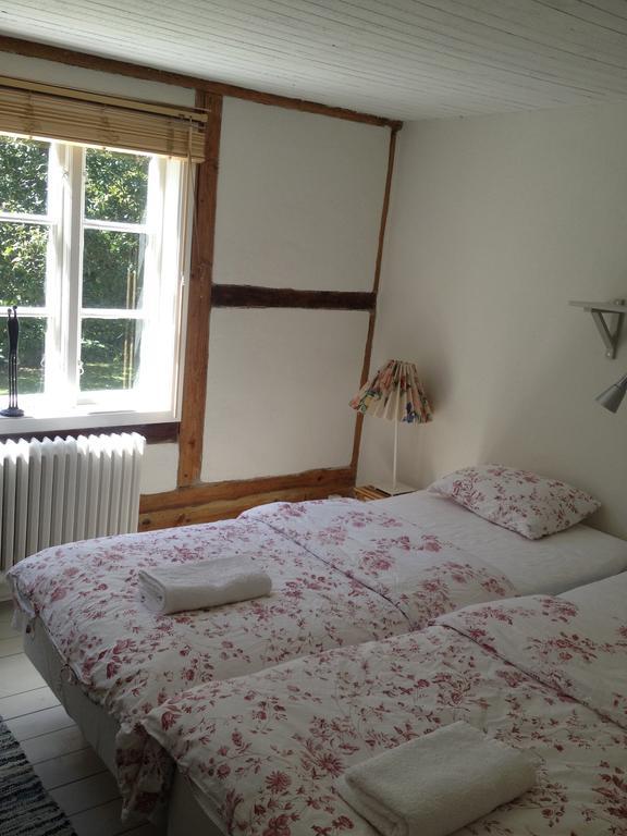Bed and Breakfast Saebyholms Gard Laholm Zimmer foto